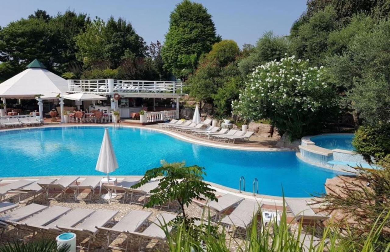Hotel Villa Pigalle Tezze sul Brenta Extérieur photo