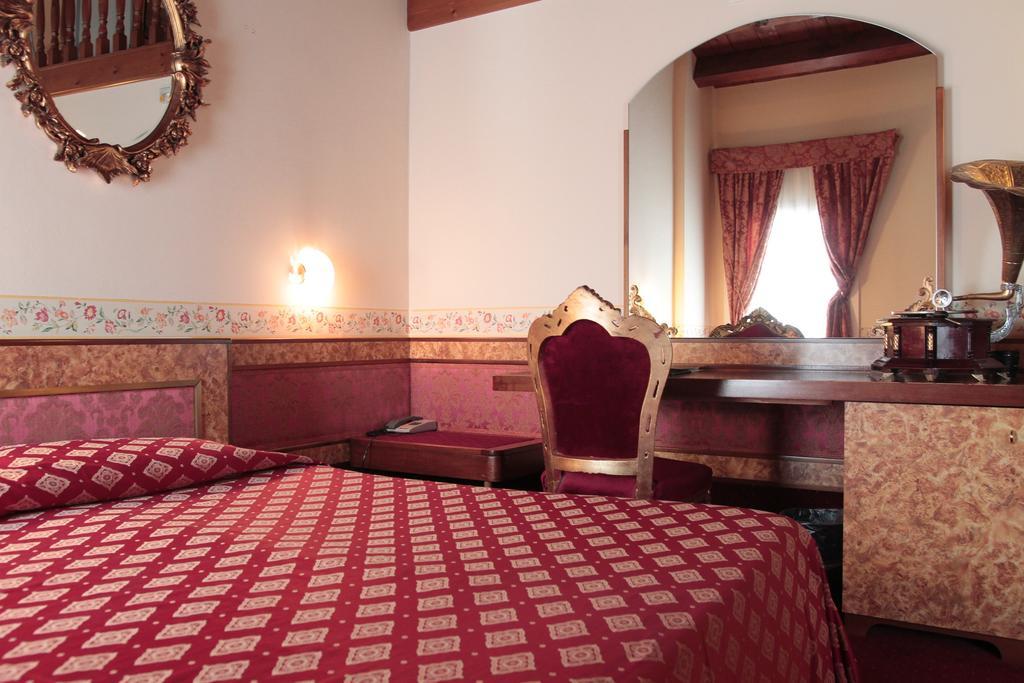 Hotel Villa Pigalle Tezze sul Brenta Extérieur photo